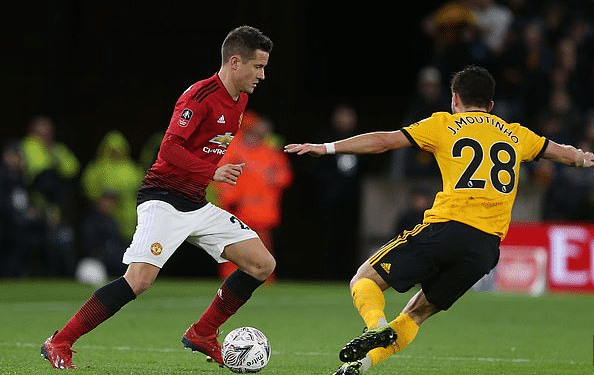 主教练斯卢 主教练斯卢