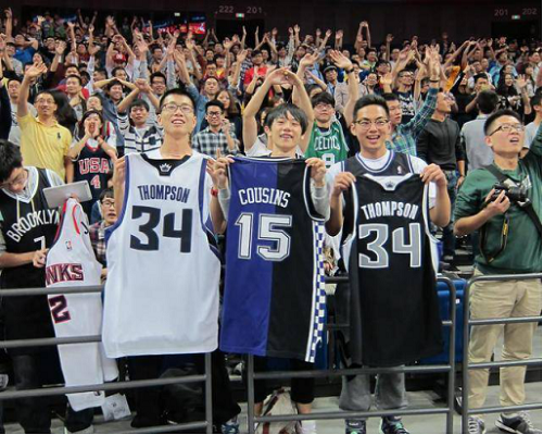 客场比赛中 客场比赛中